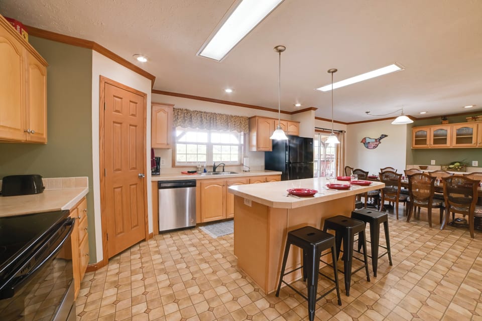 House (4 Bedrooms) | Interior