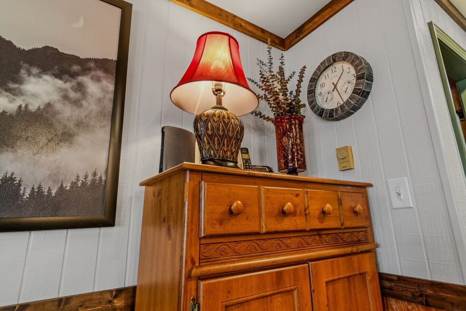 Living room Landline phone and Wifi router