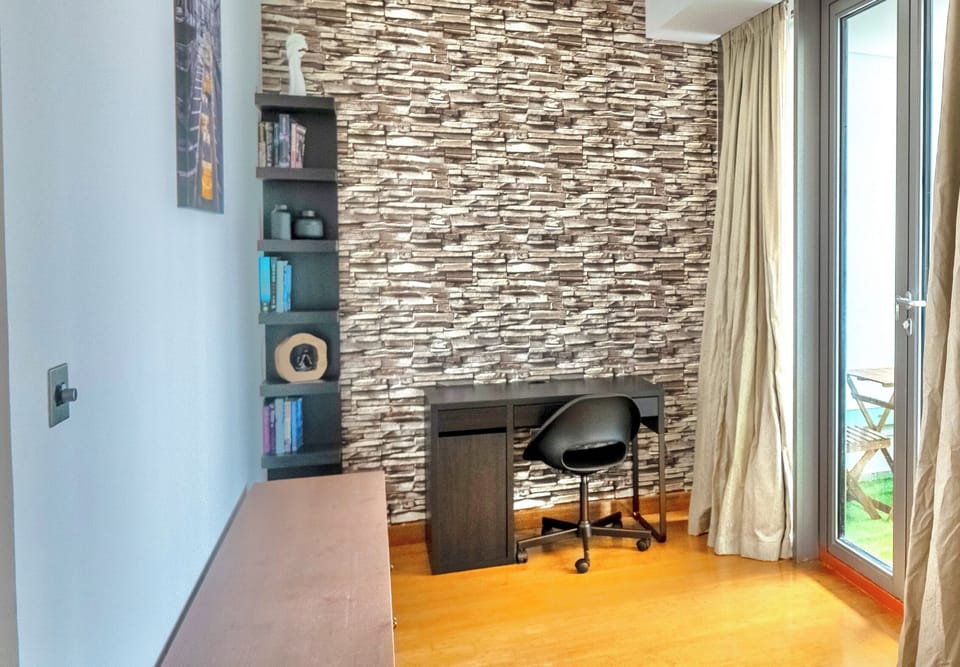 Deluxe Single Room, Balcony, City View | Free WiFi