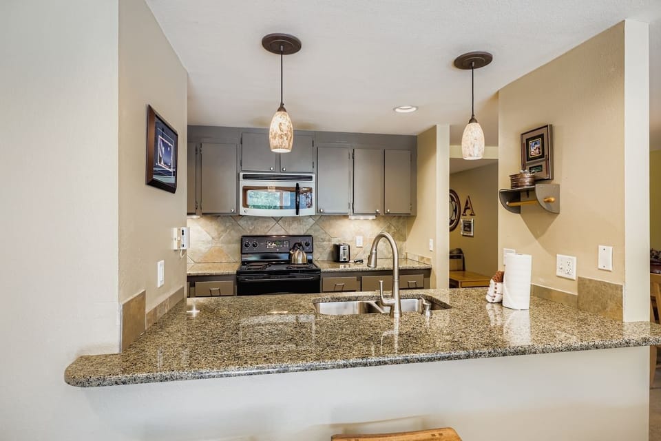 Condo, 2 Bedrooms | Private kitchen | Coffee/tea maker, fridge, toaster