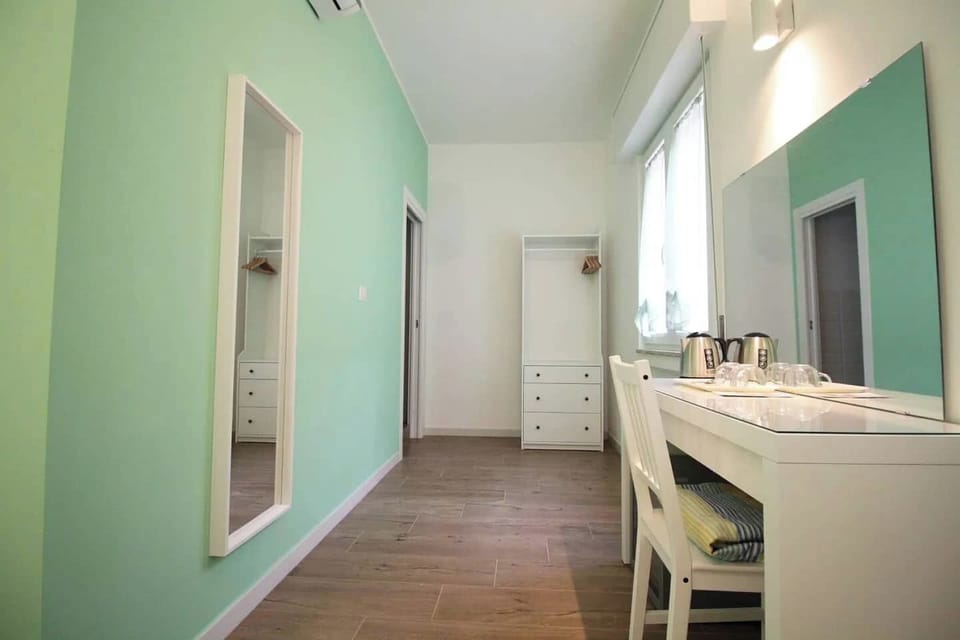 Double Room | Down comforters, iron/ironing board, travel crib, free WiFi