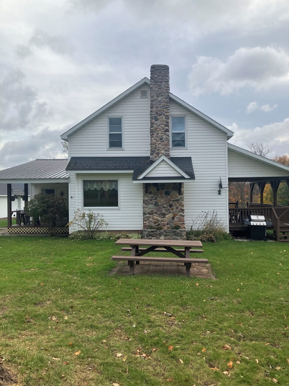 Front view lodge