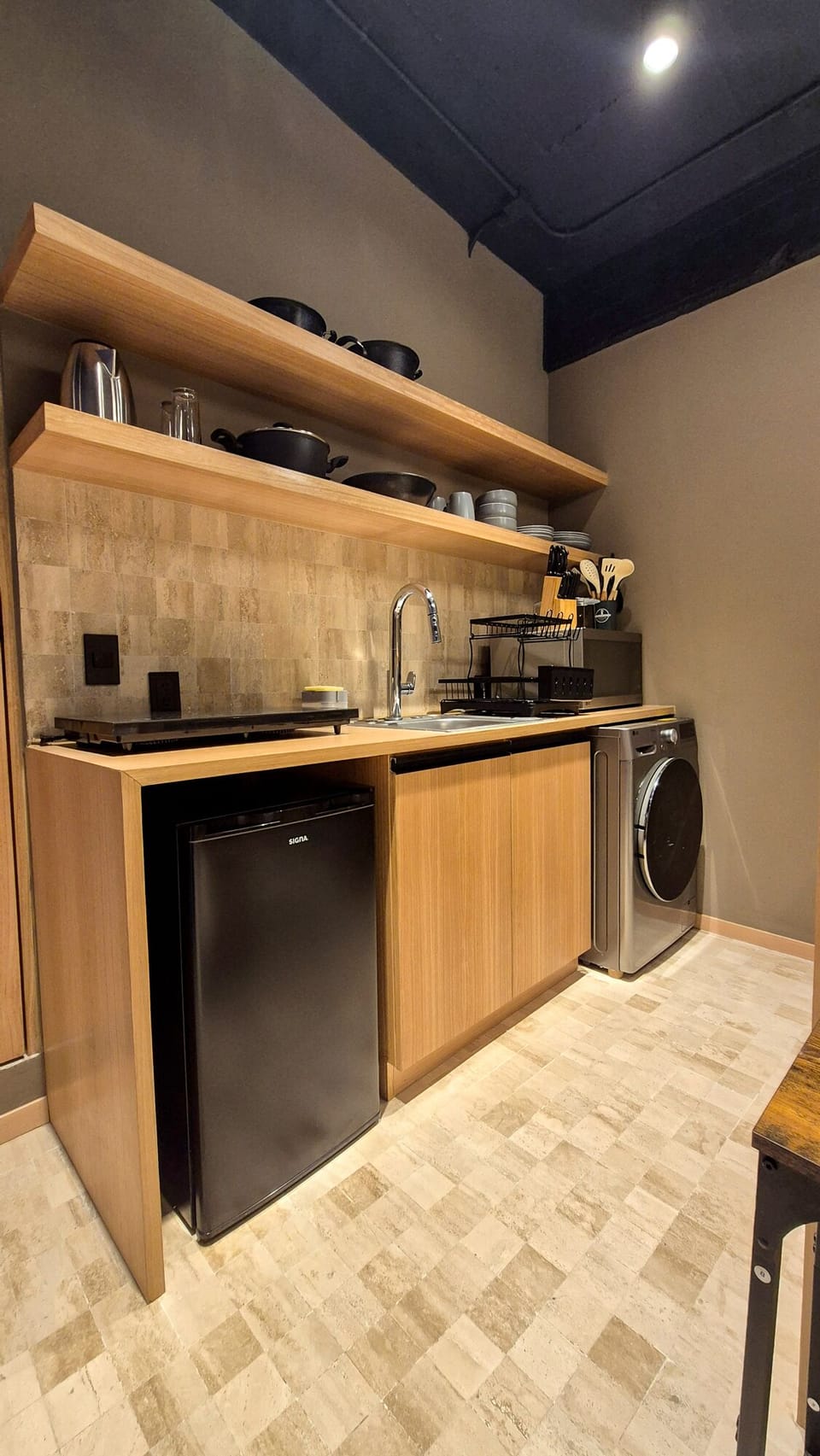 Luxury Apartment, Non Smoking, Annex Building | Private kitchen