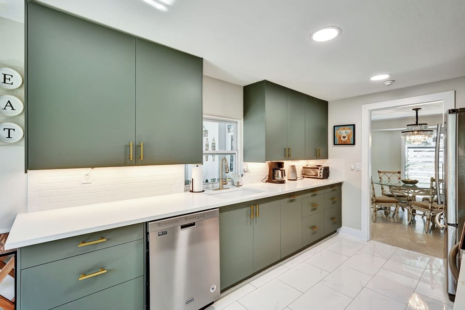 Brand new kitchen equipped with everything you could possibly need