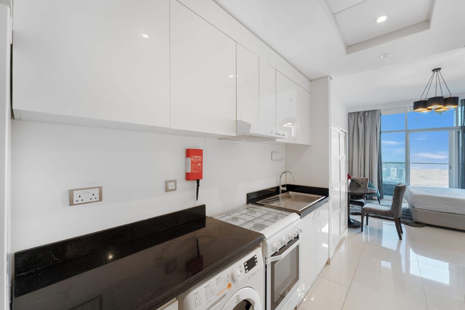 Comfort Studio, Balcony, City View | Private kitchenette