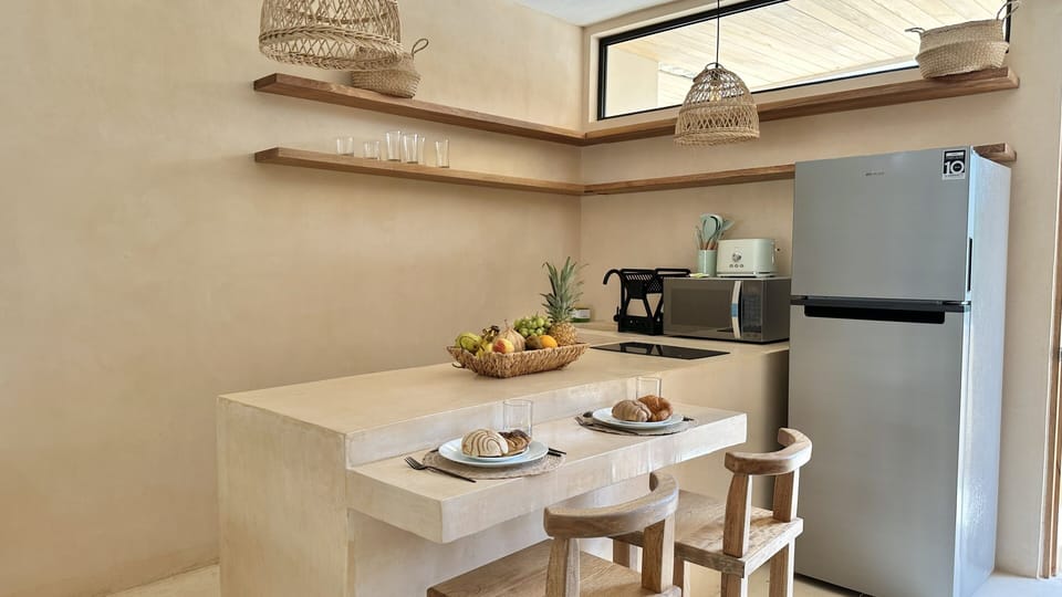Deluxe Apartment, Balcony, Pool View | Private kitchen | Microwave, stovetop, cookware/dishes/utensils