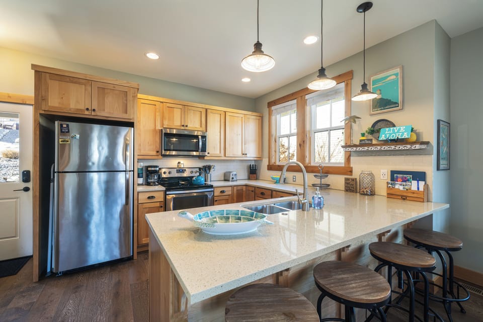Kitchen island with seating for 4.