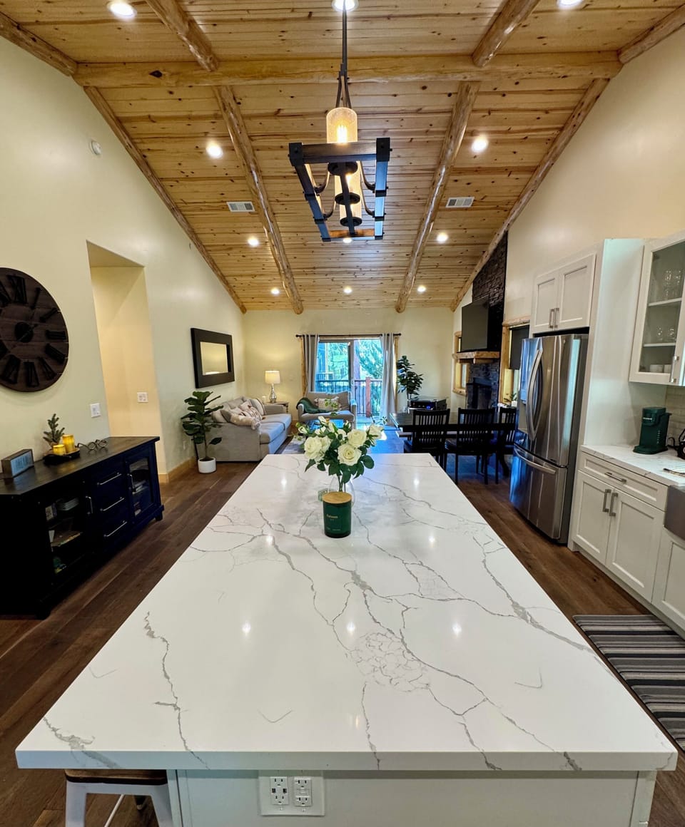 Full kitchen