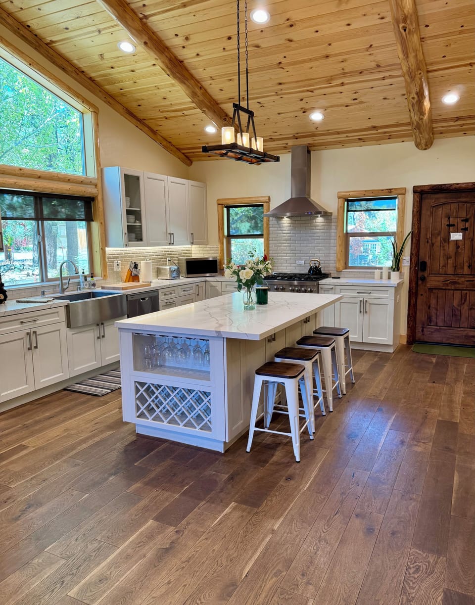 Full kitchen