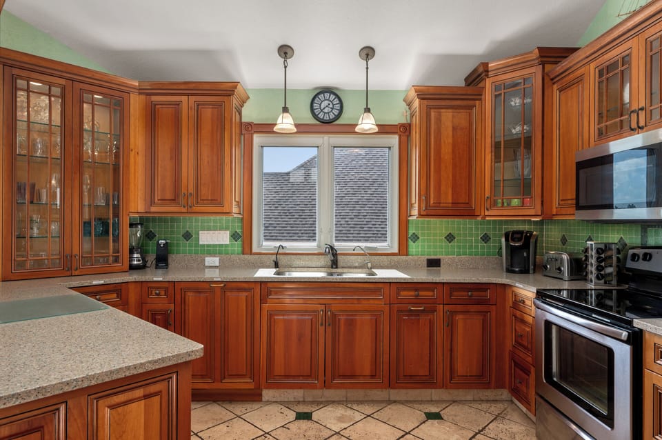 Kitchen - Top Level