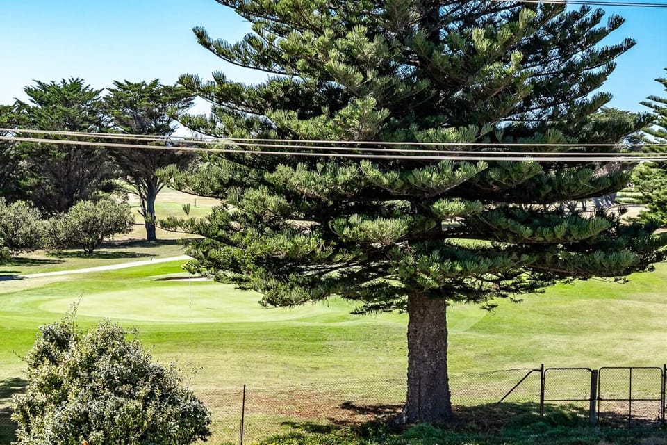 Enjoy tranquil views across the neighbouring Goolwa golf course, where open greens and coastal light create a peaceful backdrop from morning to dusk.