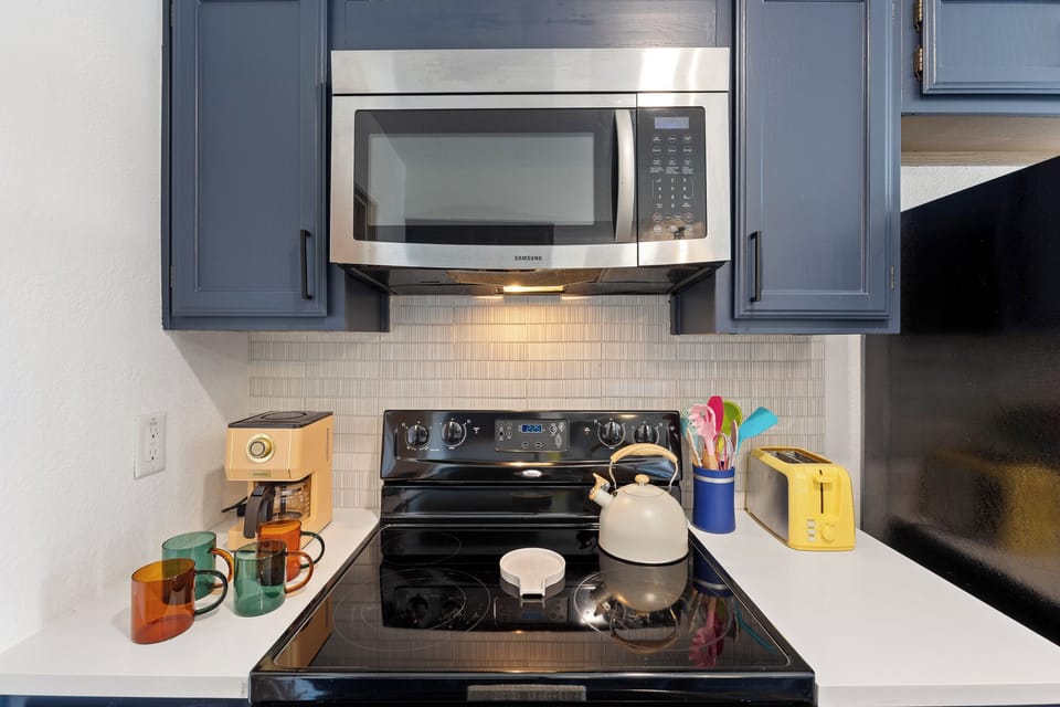 Fully stocked kitchen.