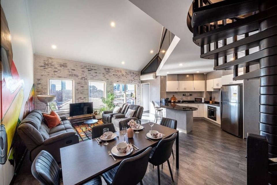 Gather around the six-seat dining table for shared meals, takeaway dinners or planning the day’s adventures.