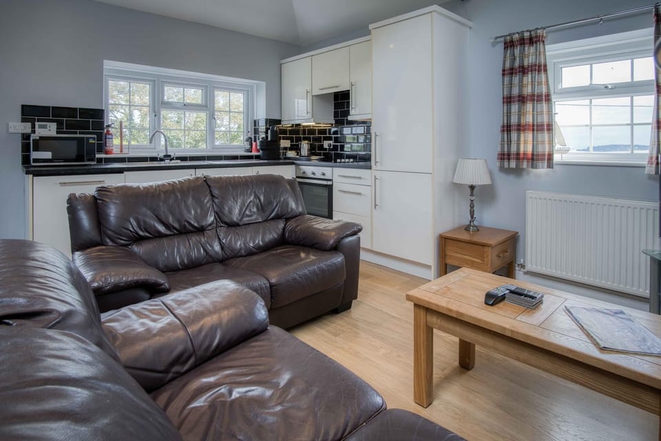 The Granary - 2 Bedroom Apartment - Penally (26811)