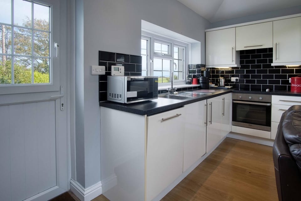 The Granary - 2 Bedroom Apartment - Penally (26813)