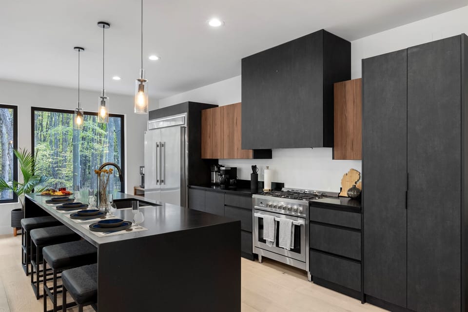 Gourmet kitchen with everything you need to entertain