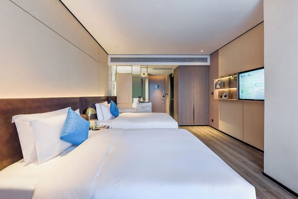 Comfort Triple Room | Desk, WiFi (free)