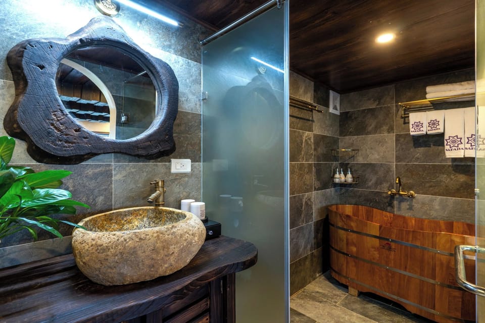 Standard Double Room, Balcony, Mountain View | Bathroom | Slippers, towels, soap, shampoo