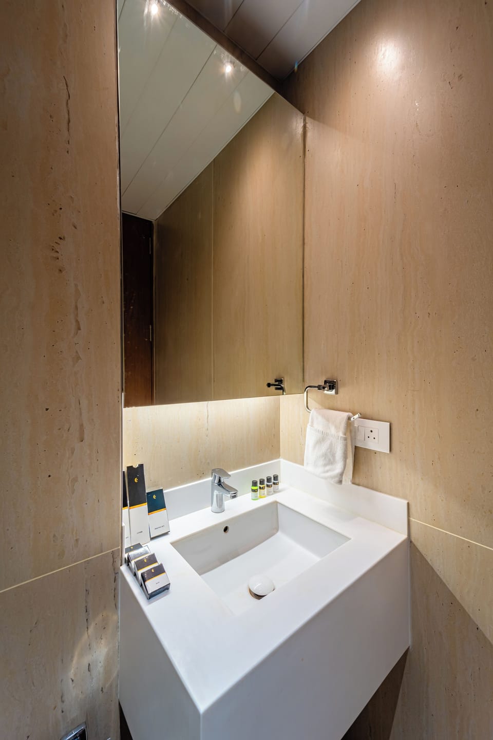 Separate tub and shower, towels, soap, shampoo