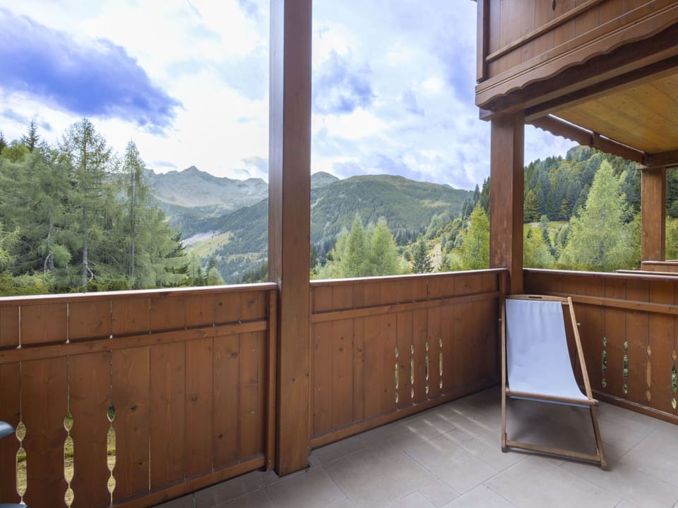 Wood, Hardwood, Mountain Range, Wood Stain, Eco Hotel, Shade, Valley, Larch, Ridge, Plank