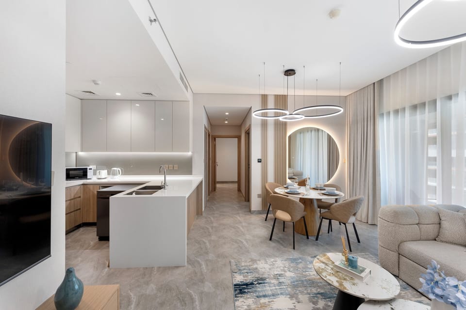 Luxury Apartment, Balcony, City View | Living area