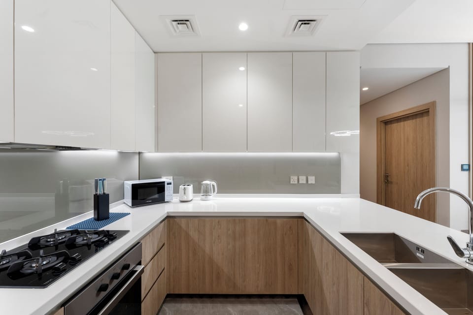 Luxury Apartment, Balcony, City View | Private kitchen | Electric kettle