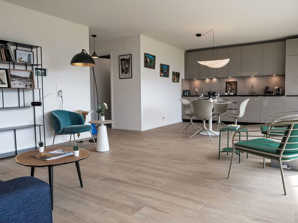 Furniture, Interior Design, Flooring, Floor, Wood Flooring, Wood, Chair, Laminate Flooring, Ceiling, Room