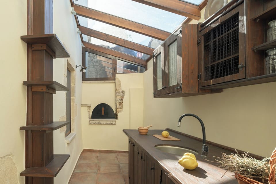 Luxury Villa, 4 Bedrooms, Private Pool, Courtyard View | Private kitchen | Full-size fridge, microwave, oven, stovetop