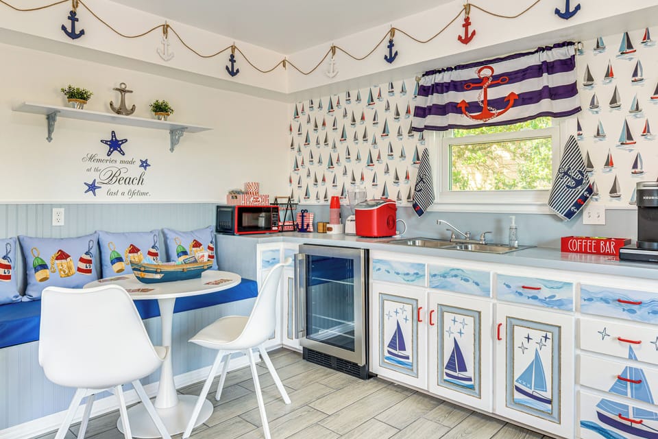 Family Room | Board Games | Coffee Bar | Ice Maker