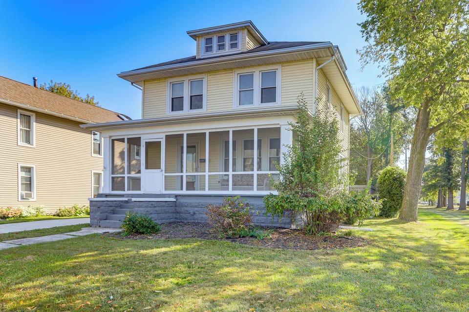 Port Clinton Vacation Rental | 3BR | 1.5BA | 1,874 Sq Ft | Stairs Required