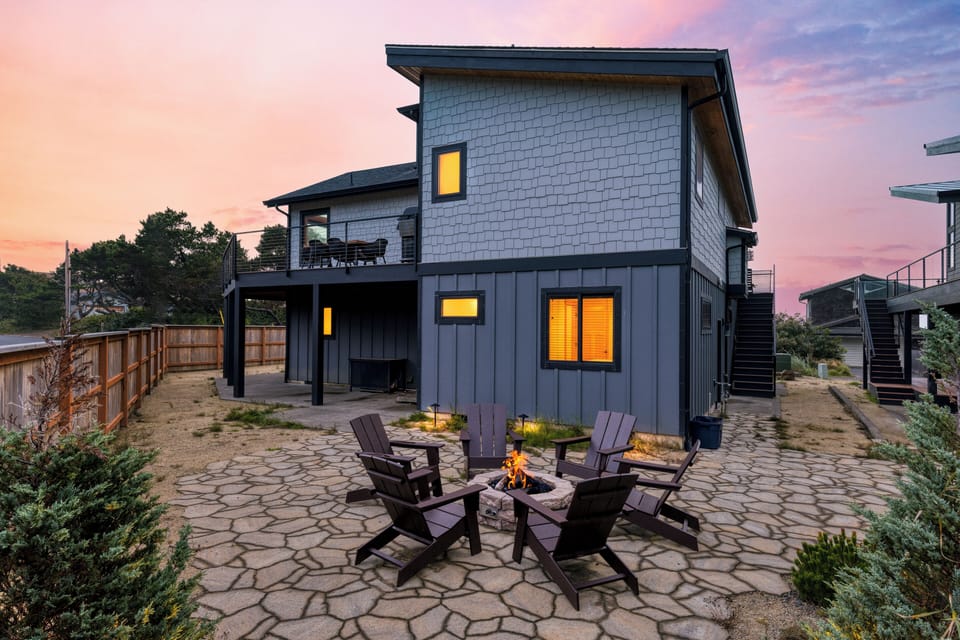 End your perfect day gathered around the fire pit on the patio.