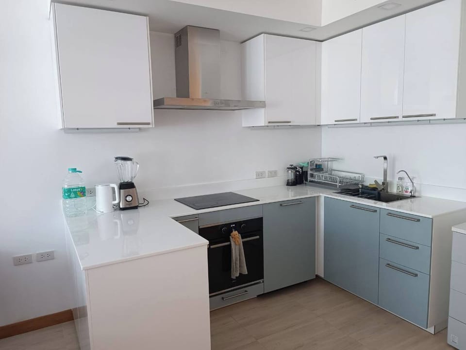 Apartment, 2 Bedrooms, Smoking, Balcony | Interior