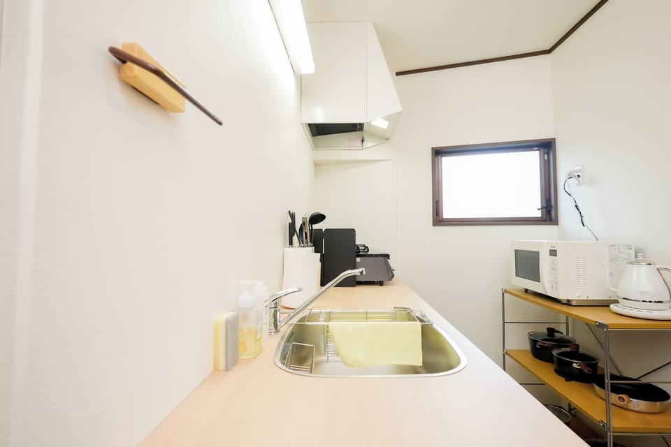 Comfort House, Non Smoking | Private kitchen | Full-size fridge, microwave, stovetop, electric kettle