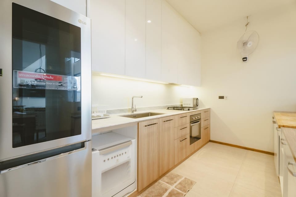 Standard Villa (5 Bedrooms) | Private kitchen | Microwave, oven, coffee/tea maker, electric kettle