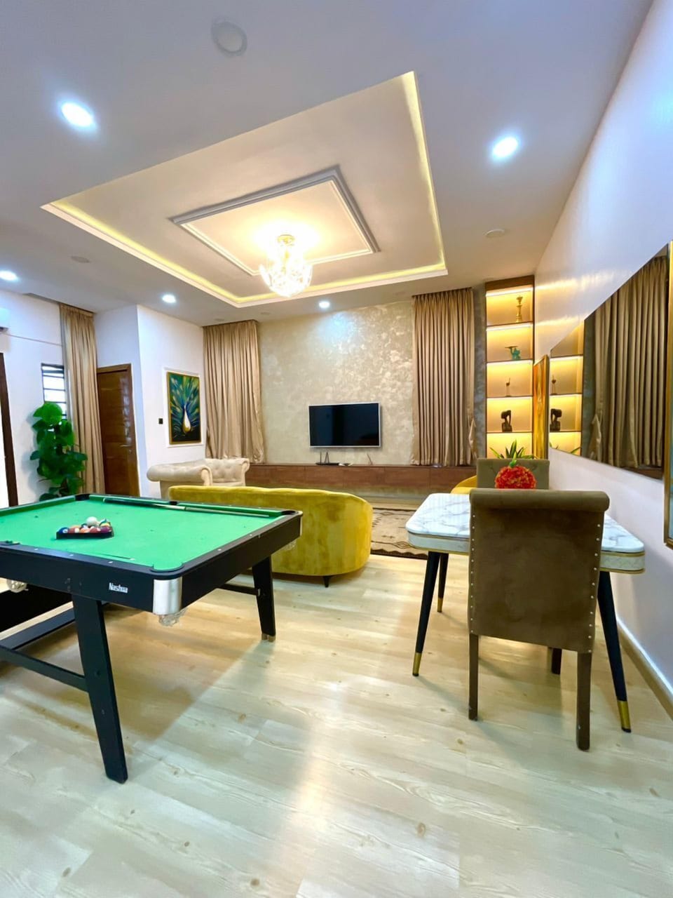 Comfort Apartment, Balcony | Living area