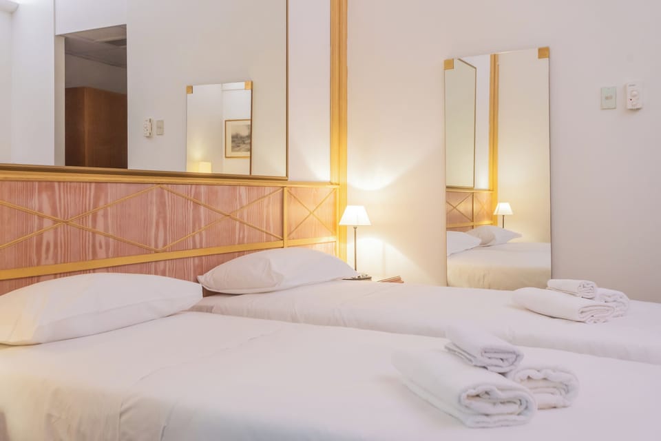 Comfort Twin Room | In-room safe, blackout drapes, WiFi (free)