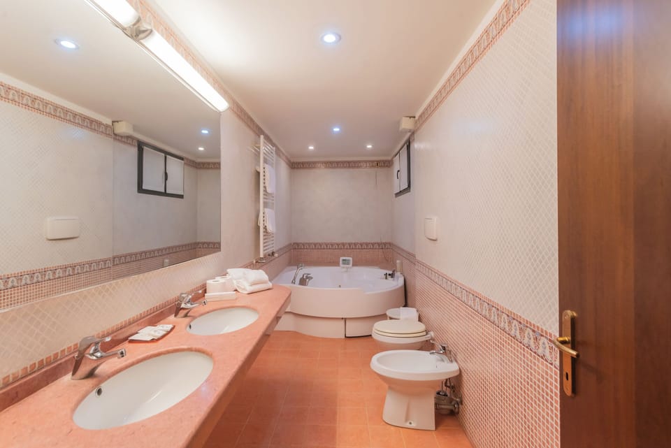 Double or Twin Room, Bathtub | Bathroom