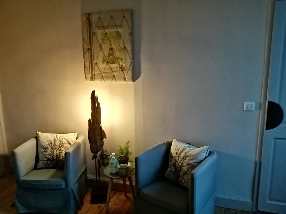 Chambre Glycine | Living area
