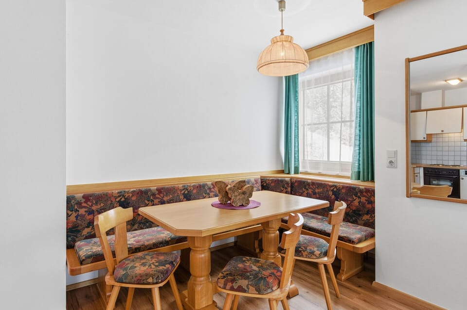 Apartment | Dining