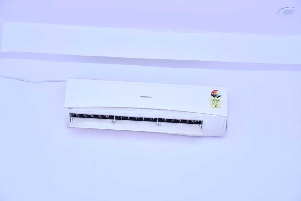 Deluxe Room | Rollaway beds, free WiFi, bed sheets