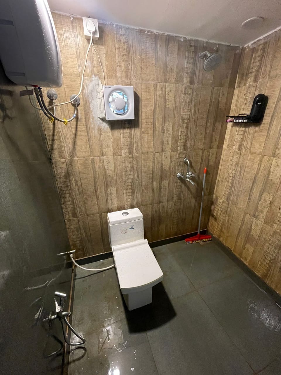 Shower, towels, soap, shampoo