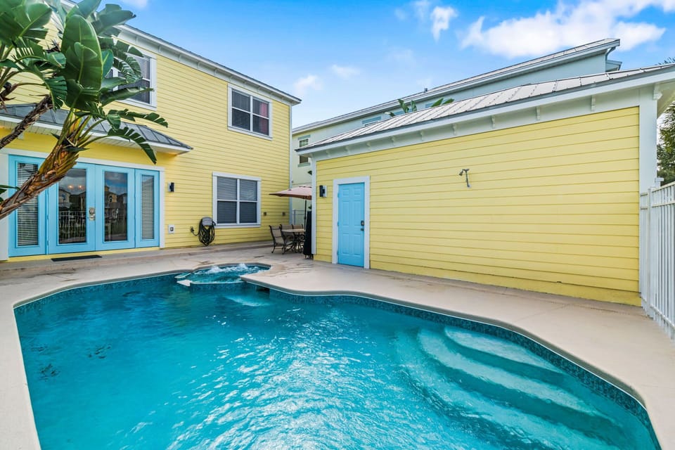 Tropical Comfort Home