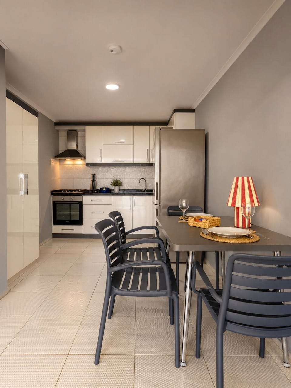 Luxury Condo, 1 Queen Bed with Sofa bed, Kitchen, Sea View | Blackout drapes, soundproofing, iron/ironing board, free WiFi