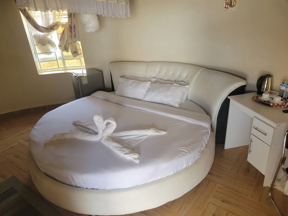 Deluxe Cottage, Garden View | Free WiFi, bed sheets