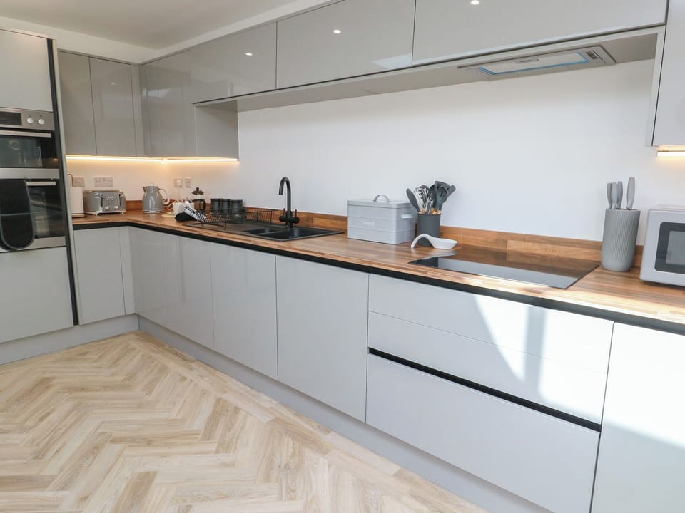Cottage | Private kitchen | Cookware/dishes/utensils