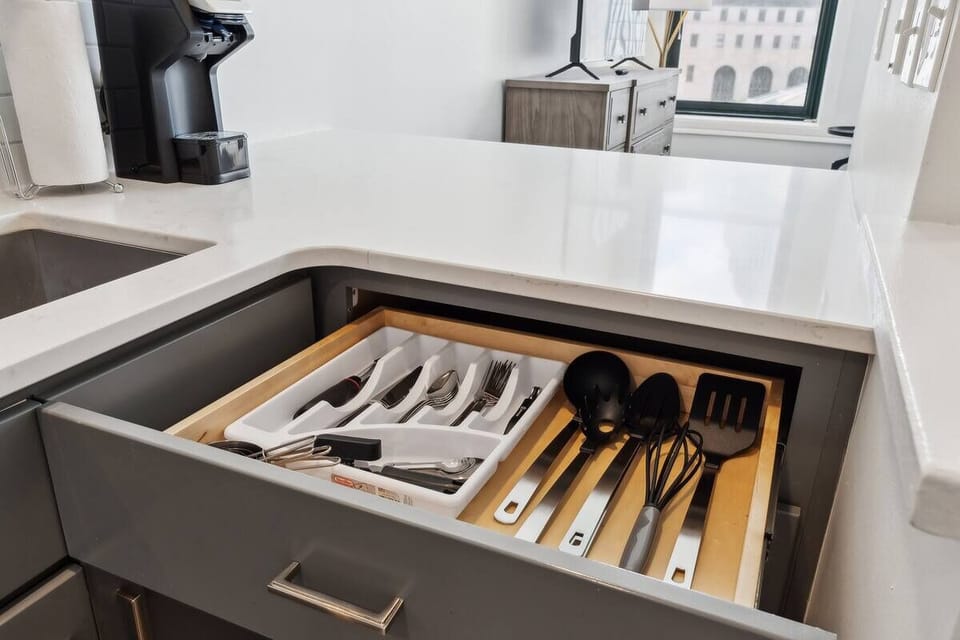 Enjoy thoughtful extras with a well-stocked kitchen drawer.