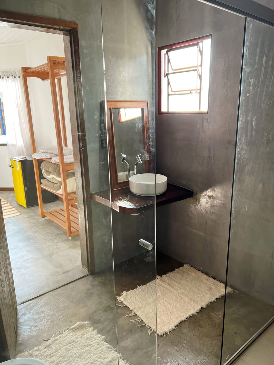 Comfort Chalet, Balcony, Garden View | Bathroom | Towels, soap, shampoo, toilet paper