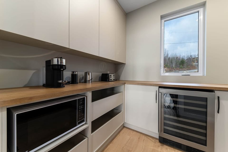 Storage, kitchen