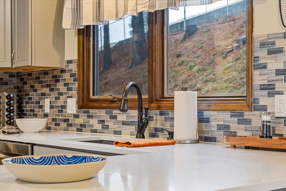 The kitchen was recently remodeled with plenty of prep space for meals!