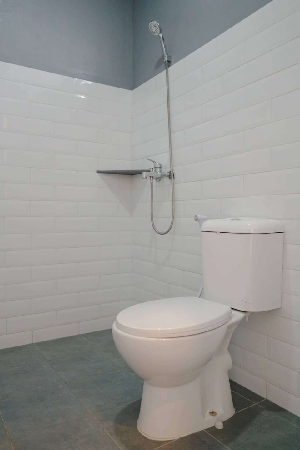 Comfort Room, Courtyard View | Bathroom | Shower, towels